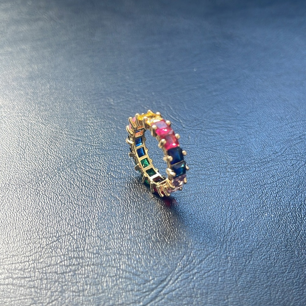Multi- Color Shiny Colorful Gradient Color Ring with Gift Box - Picture 5 of 5